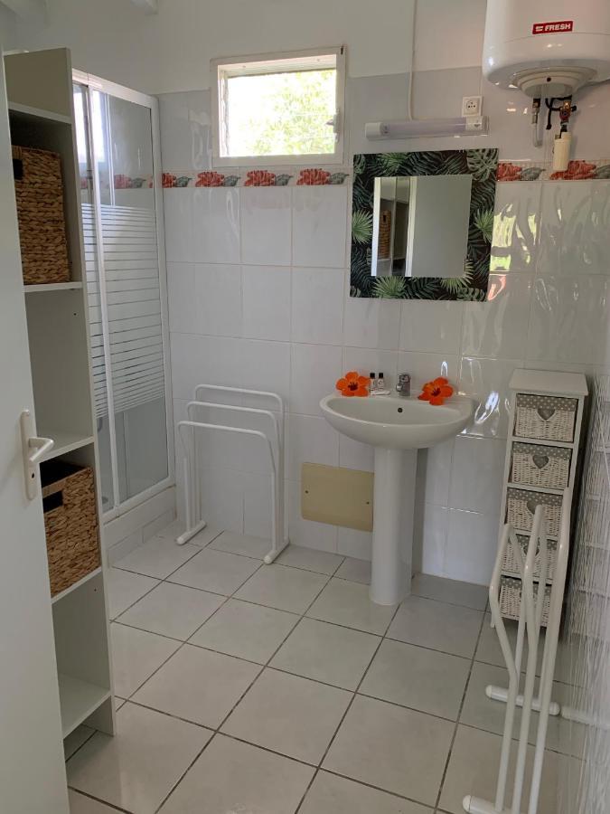 Appartamento Les Pommes Lianes Deshaies Esterno foto