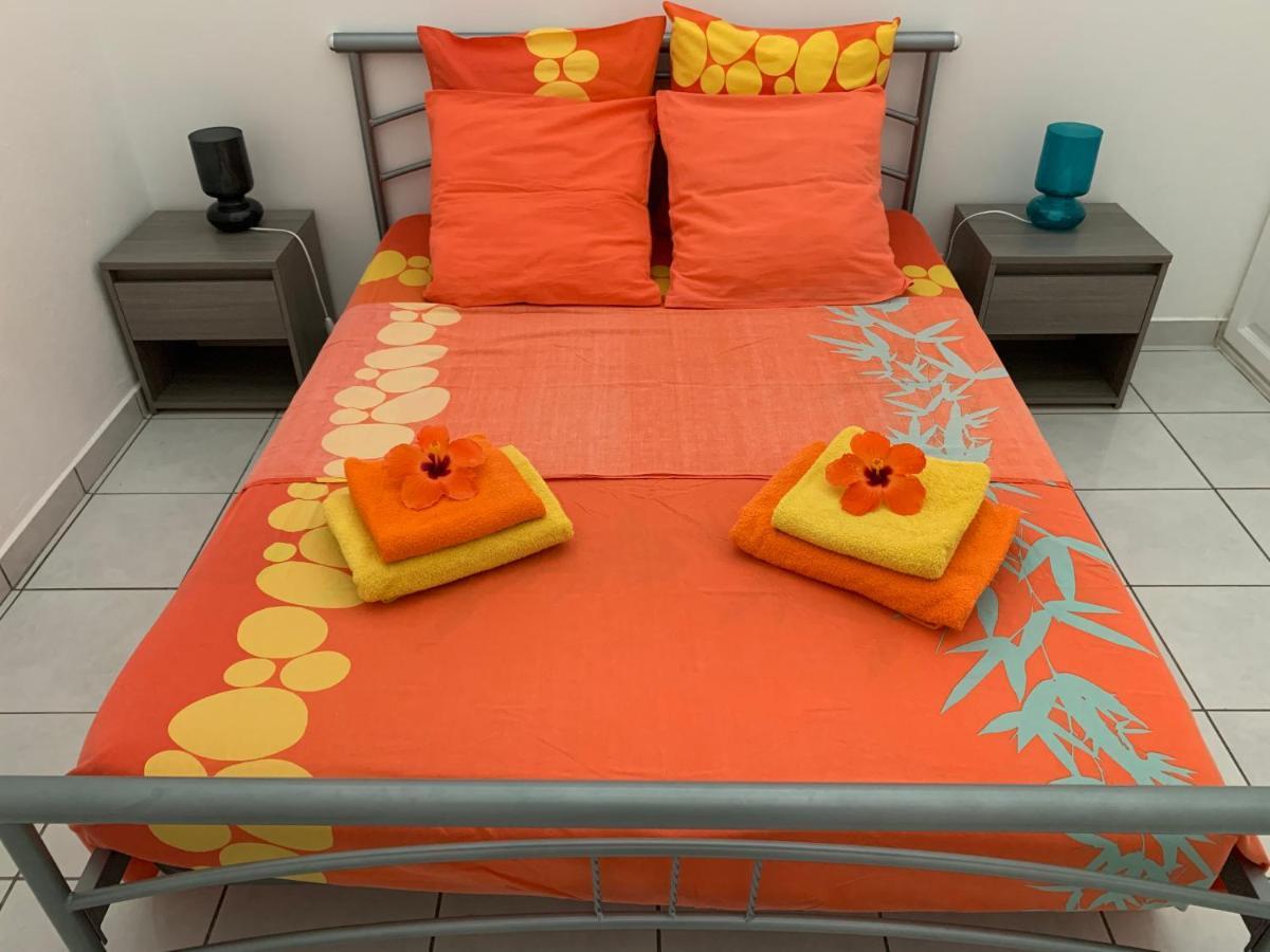 Appartamento Les Pommes Lianes Deshaies Esterno foto